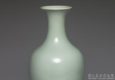 图片[2]-Guanyin vase with bluish-green glaze, Qing dynasty, Yongzheng reign (1723-1735)-China Archive